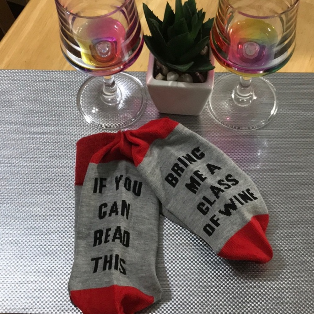 🧦🍷 Fun Socks  Bring Me Wine🍷🧦 NWOT